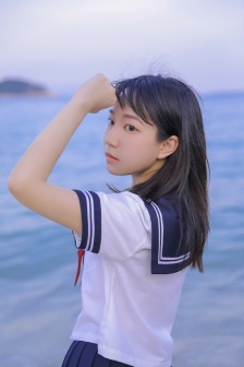 隐身在课堂里为所欲为游戏