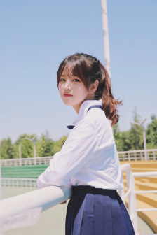 《囚禁少女》完整版